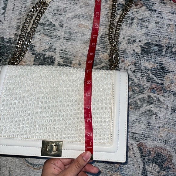 Woven gold chain crossbody shoulder bag - Picture 8 of 8